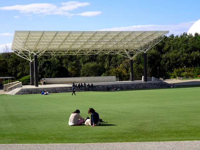 アニソンフェスが開かれる予定だった大芝生広場=2023年10月6日午後2時45分、愛知県長久手市の愛・地球博記念公園、松永佳伸撮影