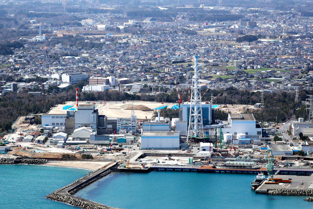 日本原子力発電の東海第二発電所=2021年3月、茨城県東海村、朝日新聞社ヘリから、遠藤啓生撮影