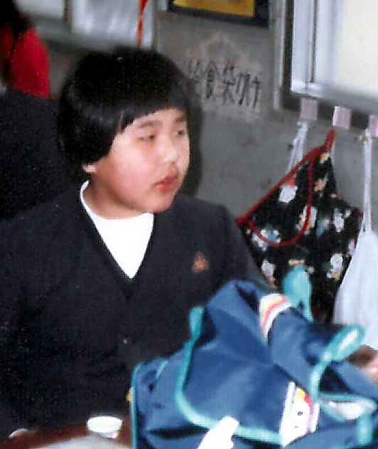 小学５年生のときのトシくん＝１９８６年２月撮影