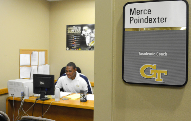 ジョージア工科大学のアメリカンフットボール部で、勉強や将来のキャリアについて部員に助言する「アカデミック（学業）コーチ」の個室=2012年