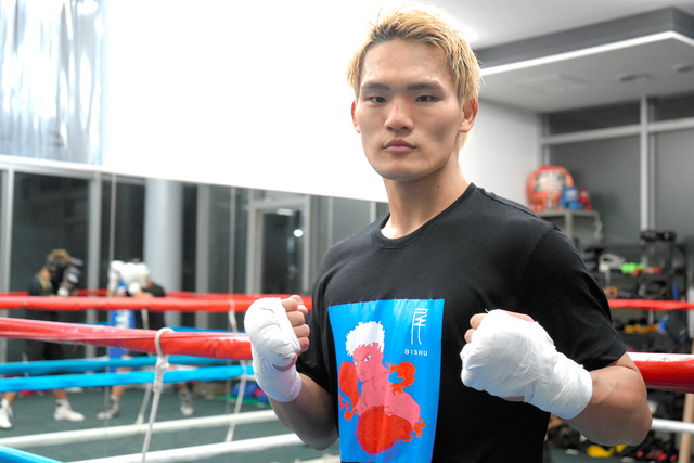 プロボクシングの日本スーパーライト級王者・藤田炎村。戦績は12勝（10KO）1敗で、現在4連続KO勝ち中だ=2月、東京都練馬区の三迫ジム