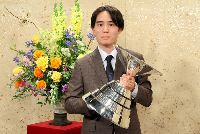 第73回NHK杯テレビ将棋トーナメントで優勝を果たした佐々木勇気八段