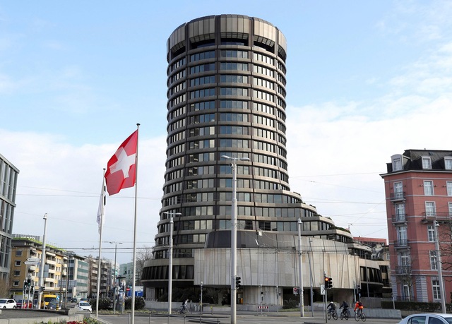 スイス・バーゼルにある国際決済銀行（ＢＩＳ）の本部が入るビル＝ロイター