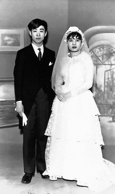 兵庫県西脇市で結婚式を挙げた際に撮影＝１９５８年、横尾さん提供