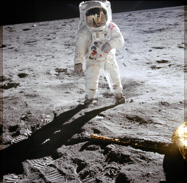 1969年7月にニール・アームストロング船長とともに、人類初の月面着陸を果たしたバズ・オルドリン飛行士（Ｃ）NASA