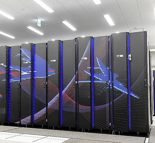 東京工業大で稼働を始めたスーパーコンピューター「ＴＳＵＢＡＭＥ４．０」＝横浜市緑区の同大すずかけ台キャンパス