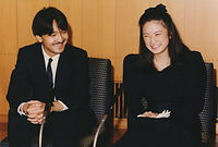 １９８９年９月、ご婚約決定後、東京・元赤坂の赤坂御所で記者会見をされる