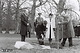 １９８５年、アイルランドのヒラリー大統領夫妻と桂（カツラ）を記念植樹される皇太子時代の天皇陛下