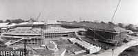 １９６６年１２月、着工から２年半、造営工事の約半分をようやく終えた新宮殿