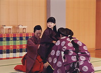 ２００６年１１月、初めて袴を身につける「着袴の儀」のリハーサルにのぞむ愛子さま