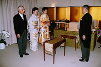 皇太子さまと元外交官・小和田雅子さんの「納采の儀」が行われた＝９３年４月１２日、東京都目黒区の小和田家で